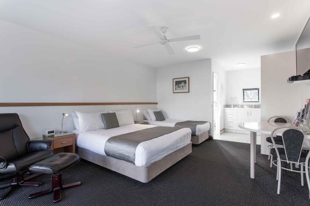 Motel Palms 4*