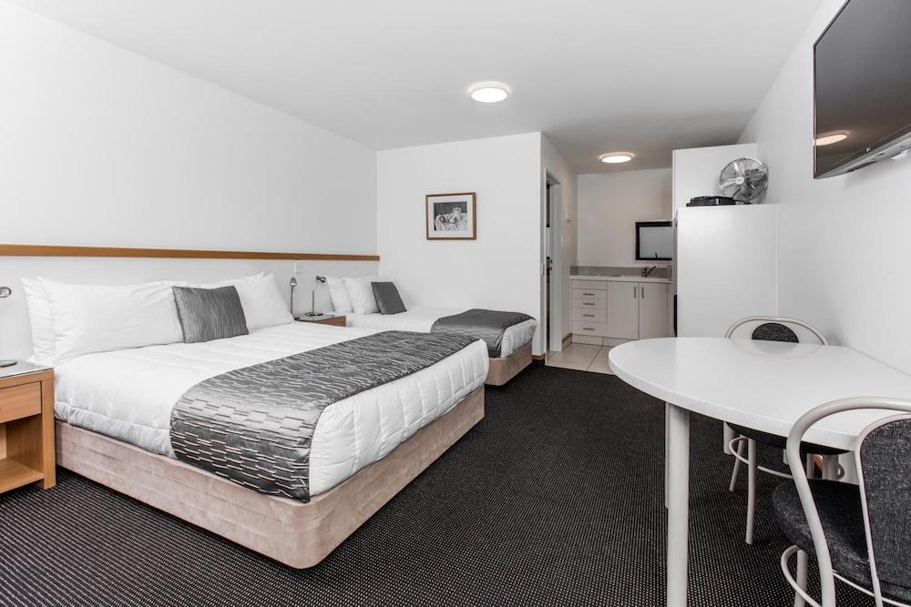 Motel Palms 4*