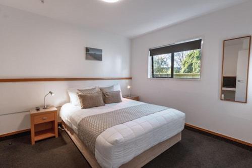 Motel Palms Nelson
